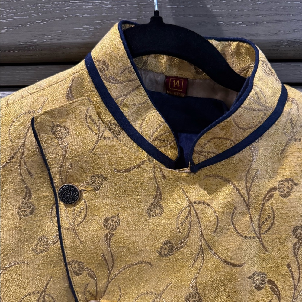 Elegant Gold Embroidered Men's Jacket